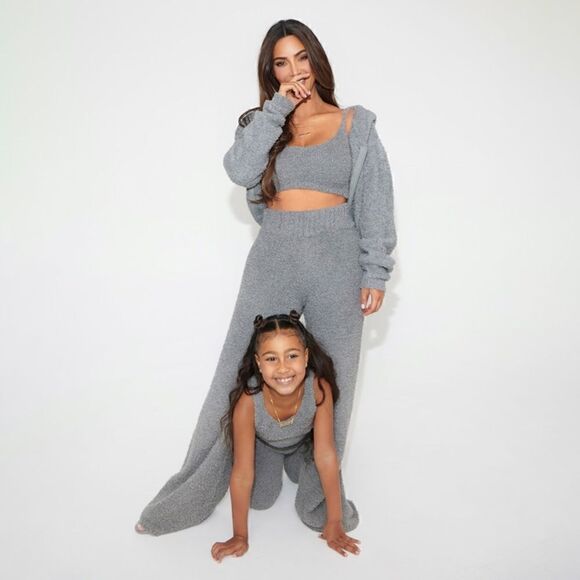 SKIMS Cozy Plus 3 Piece Pant set in grey - Picture 3 of 10